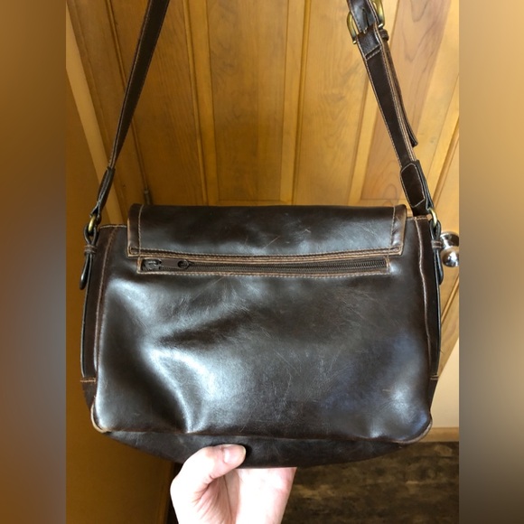 Classic Dark Brown Vegan Leather Vinyl Shoulder Bag with wallet Jenny Buchanan - Picture 5 of 12